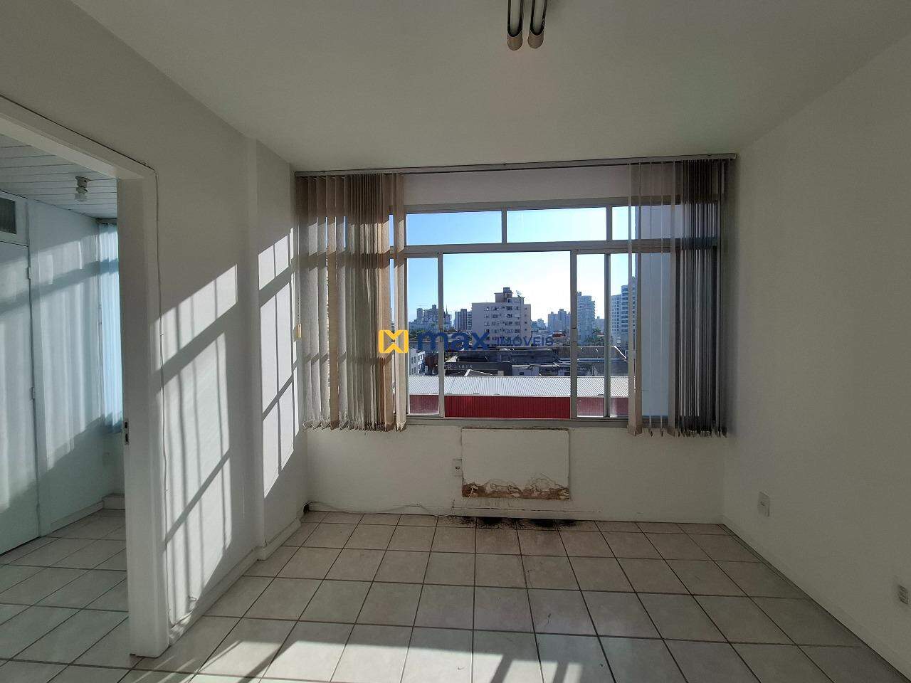 Sala à venda no Centro: Sala