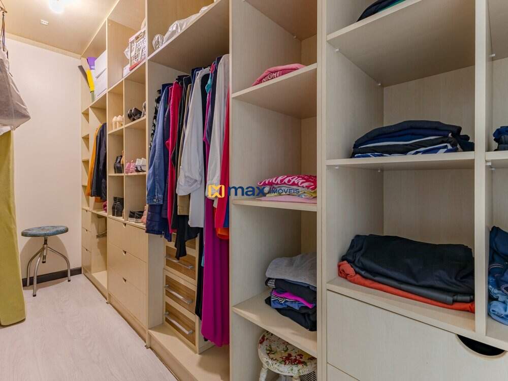 Casa à venda no Dom Bosco: Closet