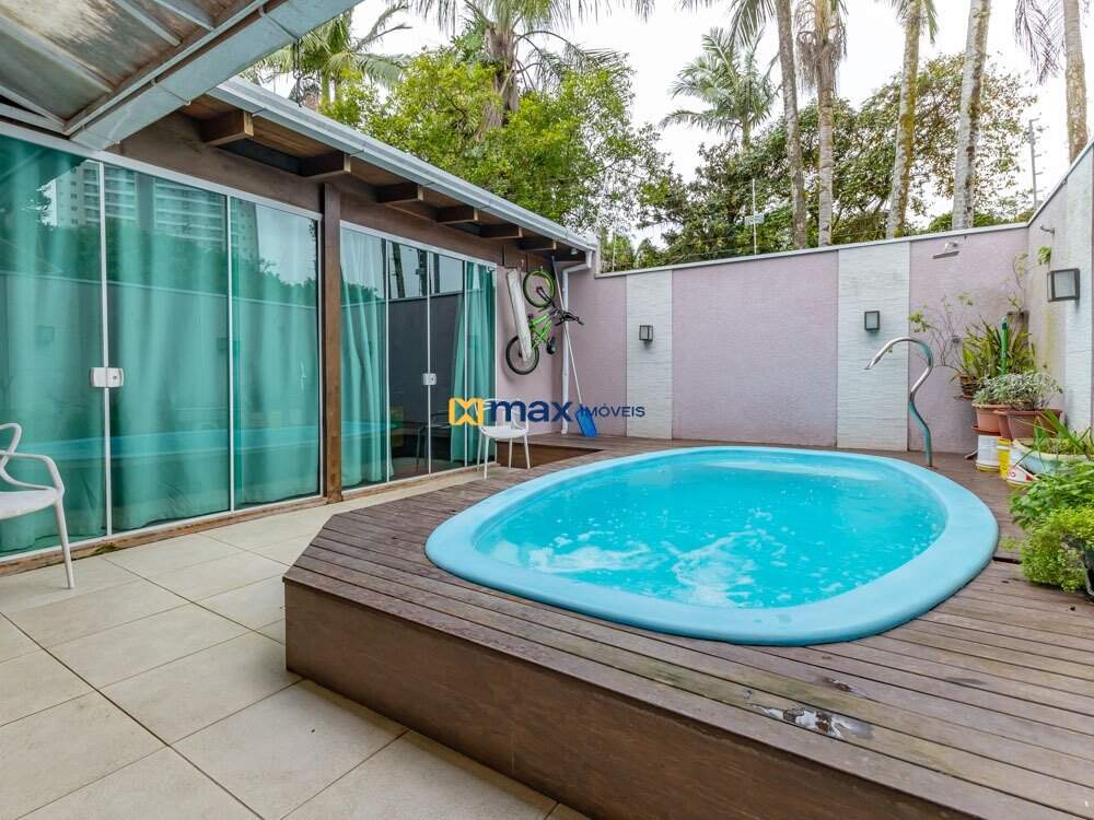 Casa à venda no Dom Bosco: Piscina