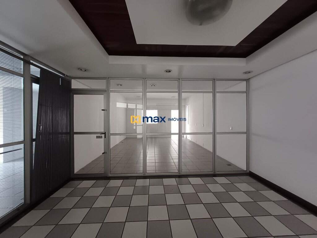 Sala à venda no Centro: 
