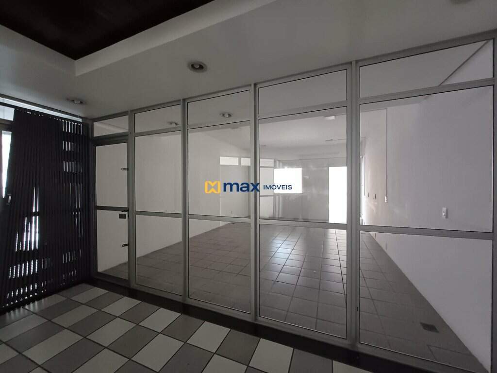 Sala à venda no Centro: 