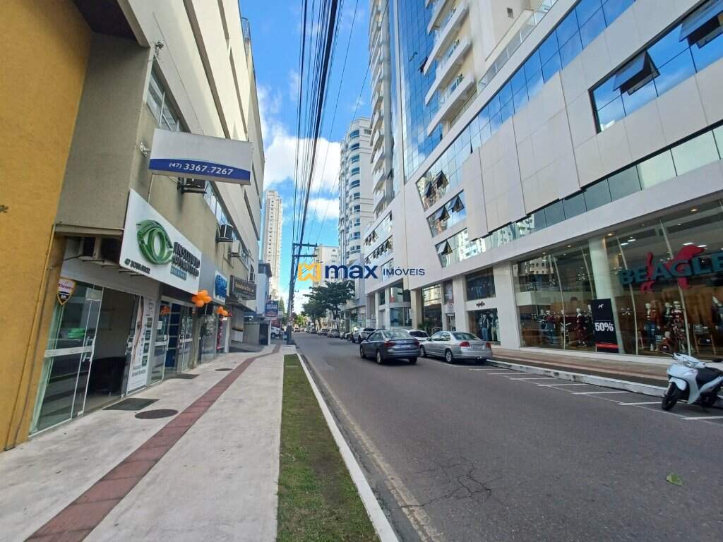 Sala à venda no Centro: 