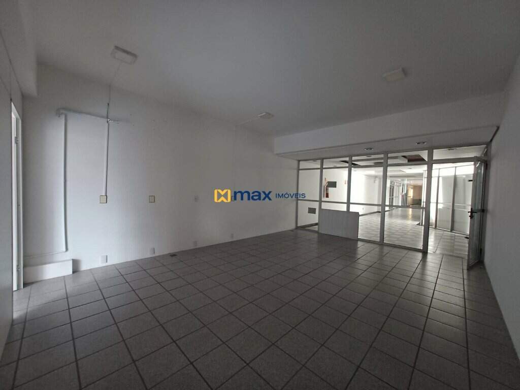 Sala à venda no Centro: 