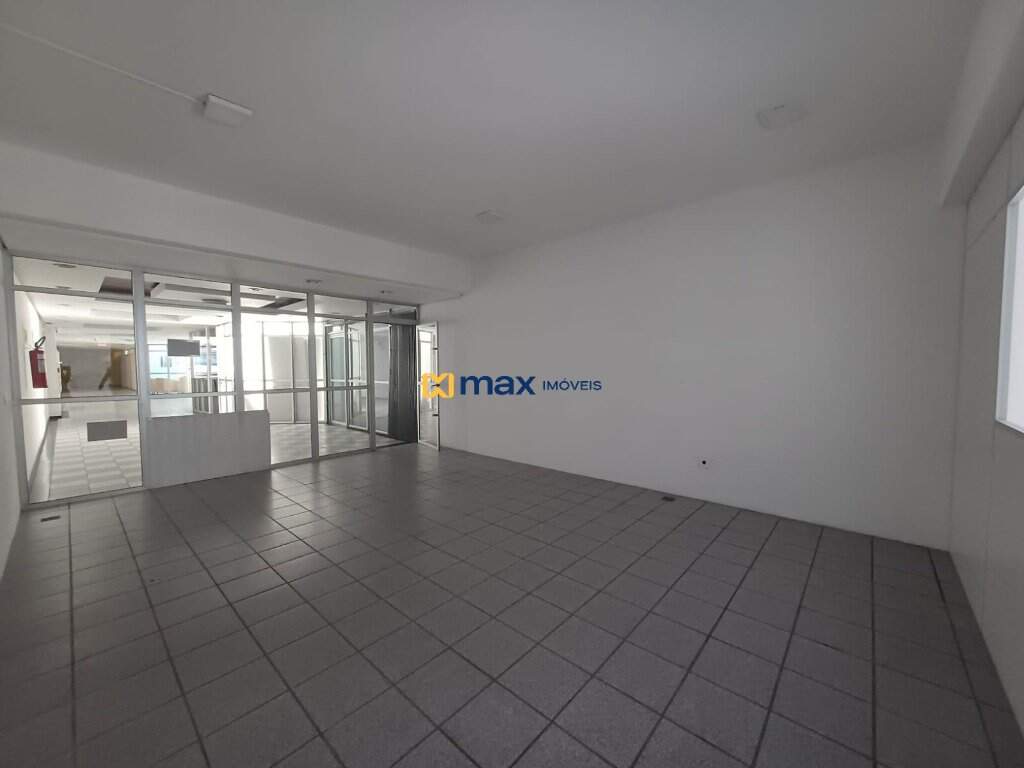Sala à venda no Centro: 