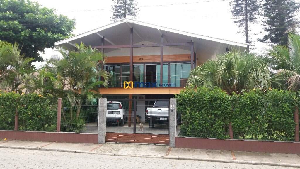 Casa à venda no Centro: