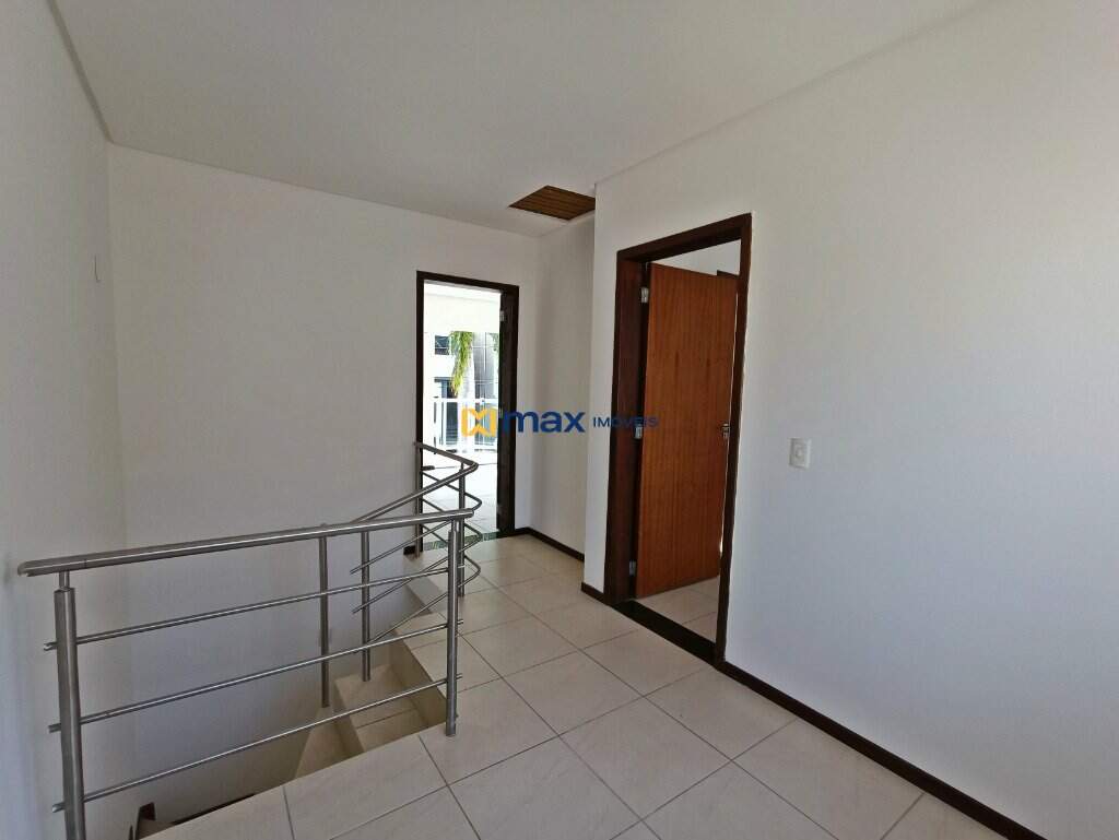 Casa à venda no Várzea do Ranchinho: hall 02 andar
