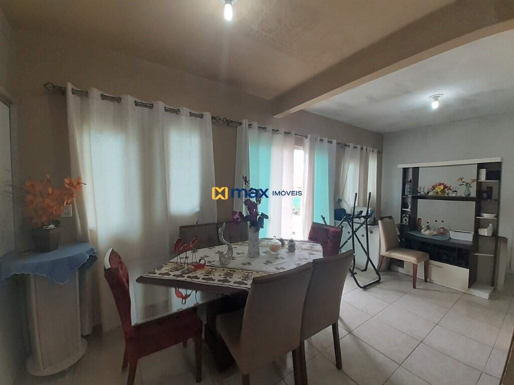 Casa à venda no São João: Sala de Estar e Jantar