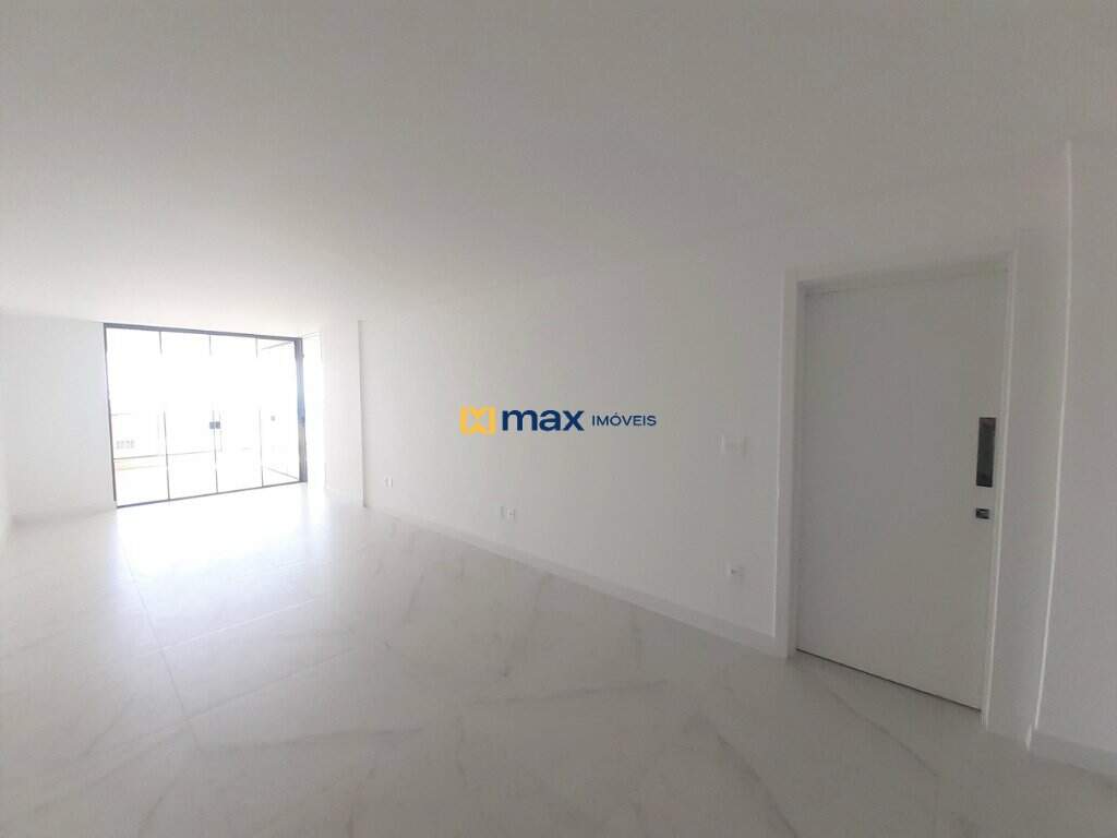 Apartamento à venda no Praia Brava: Sala de Estar e Jantar