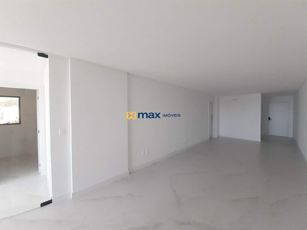 Apartamento à venda no Praia Brava: Sala de Estar e Jantar