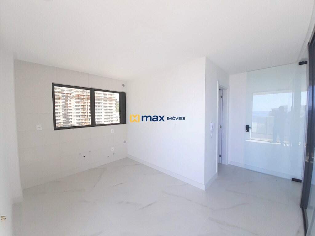 Apartamento à venda no Praia Brava: Cozinha