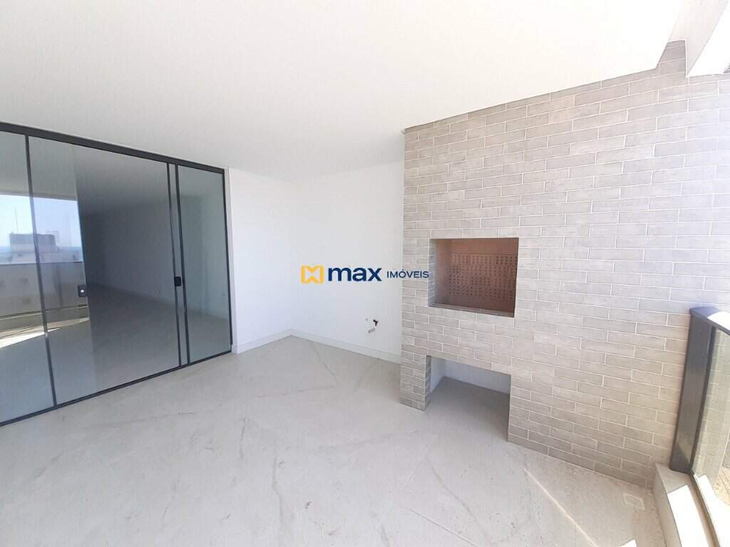 Apartamento à venda no Praia Brava: Sacada com Churrasqueira