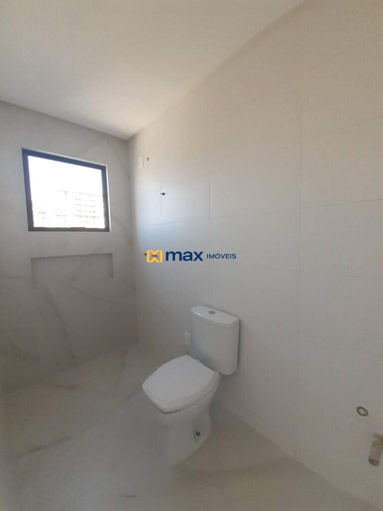 Apartamento à venda no Praia Brava: Banheiro Suíte 02