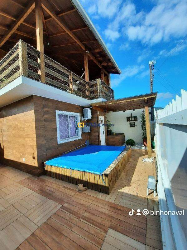 Casa à venda no Centro: 