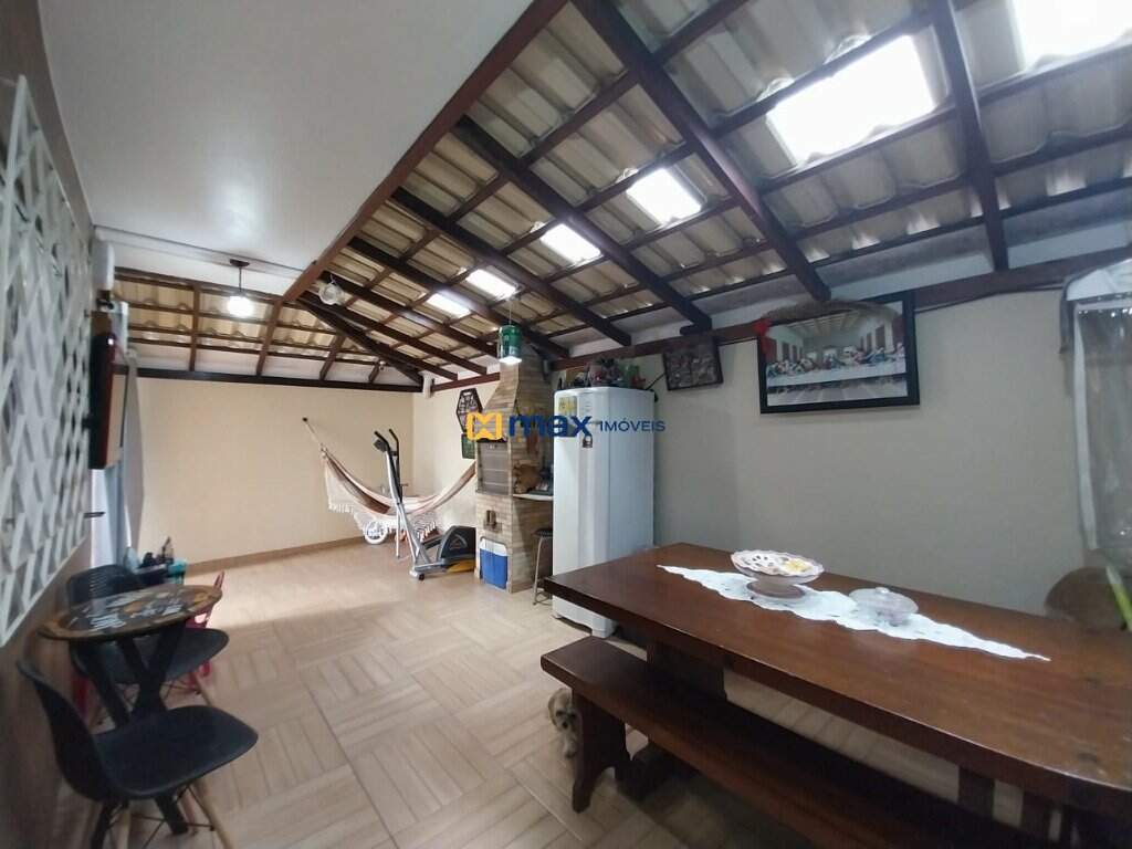 Casa à venda no Centro: