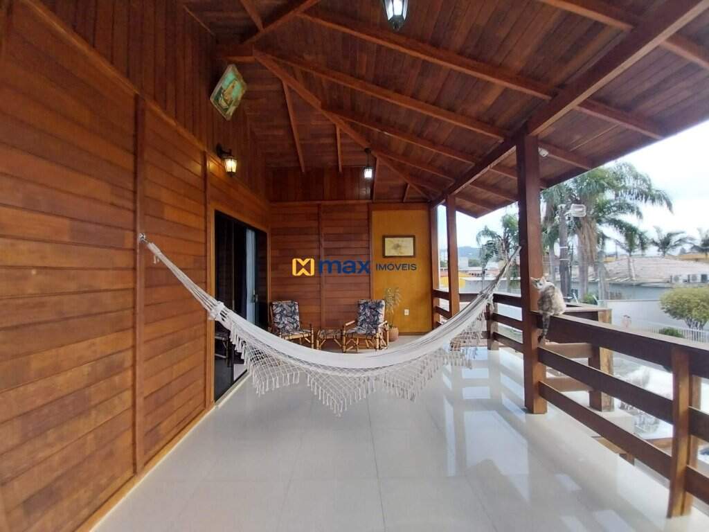 Casa à venda no Centro: