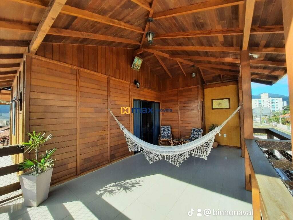 Casa à venda no Centro: 