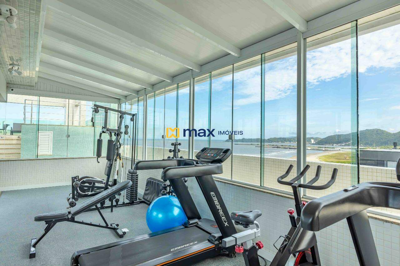 Apartamento à venda no Centro: academia