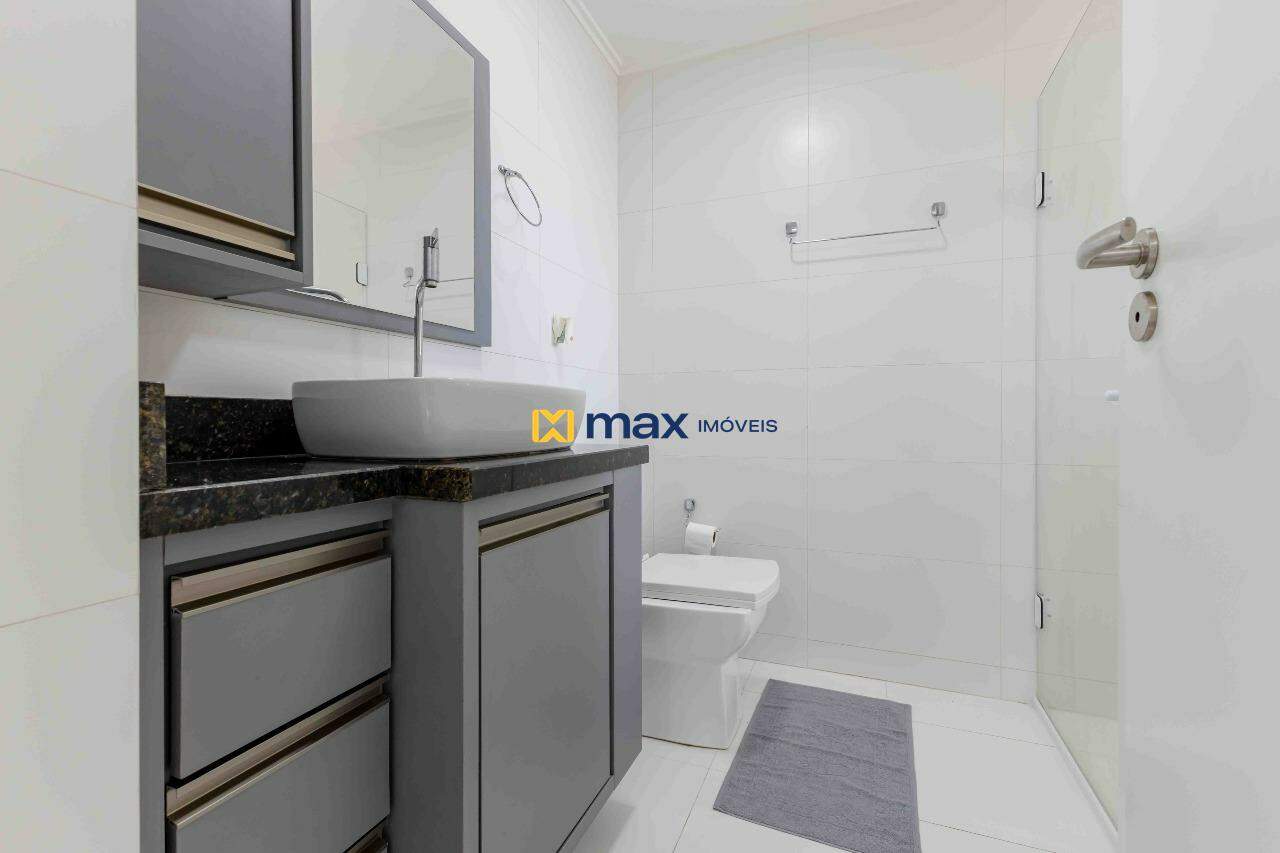 Apartamento à venda no Centro: banheiro da suíte