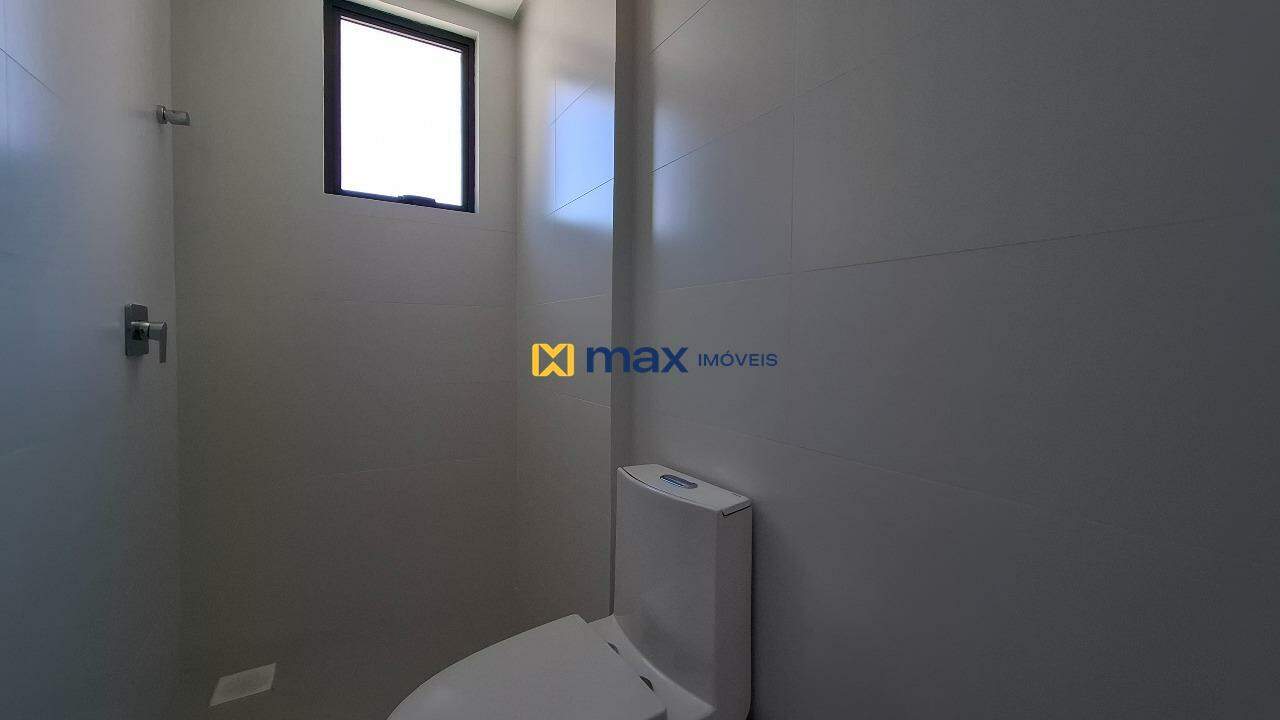 Apartamento à venda no Centro: Banheiro suíte