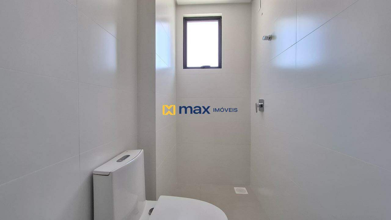Apartamento à venda no Centro: Banheiro social