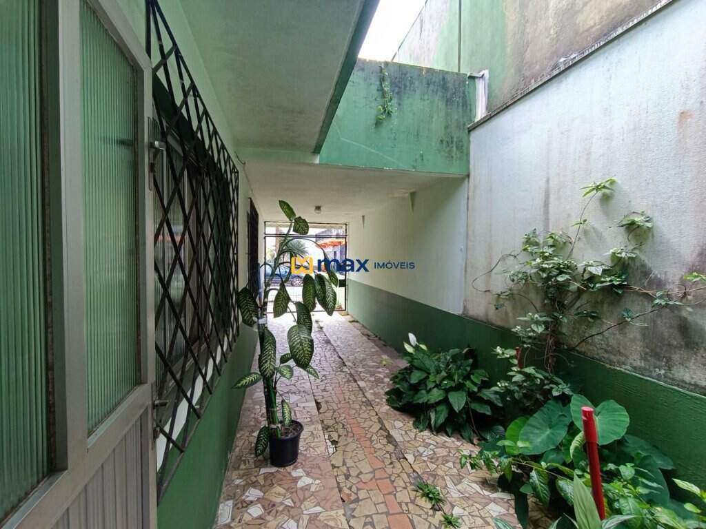 Casa à venda no Centro: 
