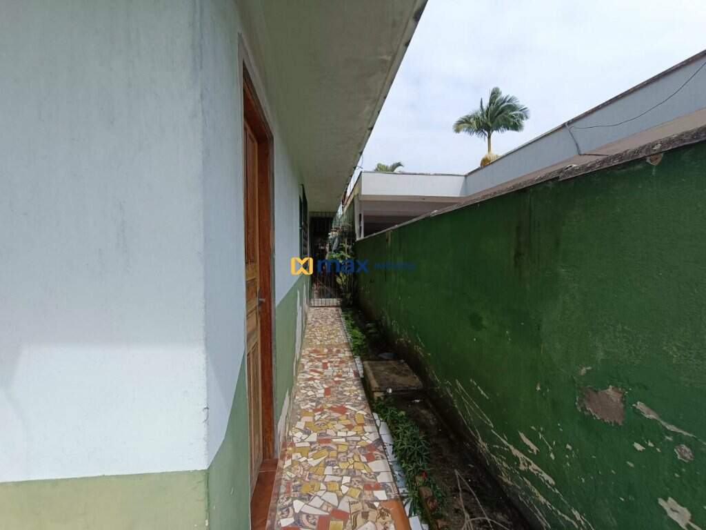 Casa à venda no Centro: 