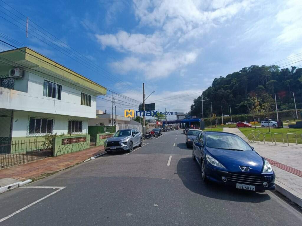 Casa à venda no Centro: 