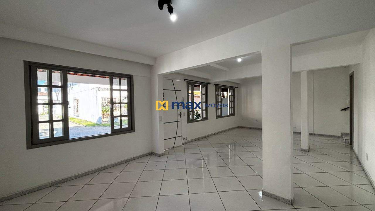 Casa à venda no Centro: 