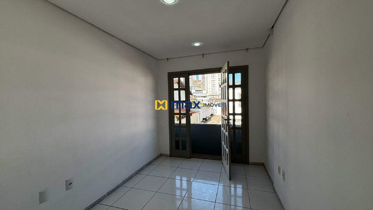 Casa à venda no Centro: Dormitório do meio 