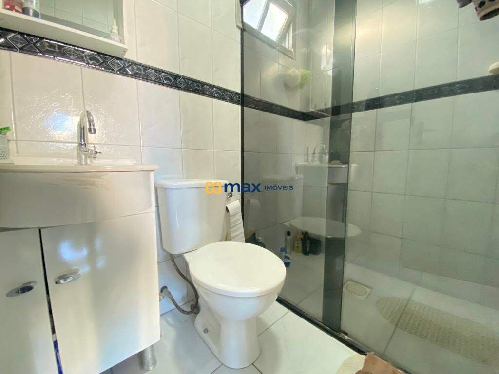 Casa à venda no Centro: Banheiro socia 2° piso