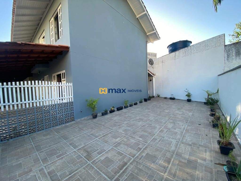 Casa à venda no Centro: 