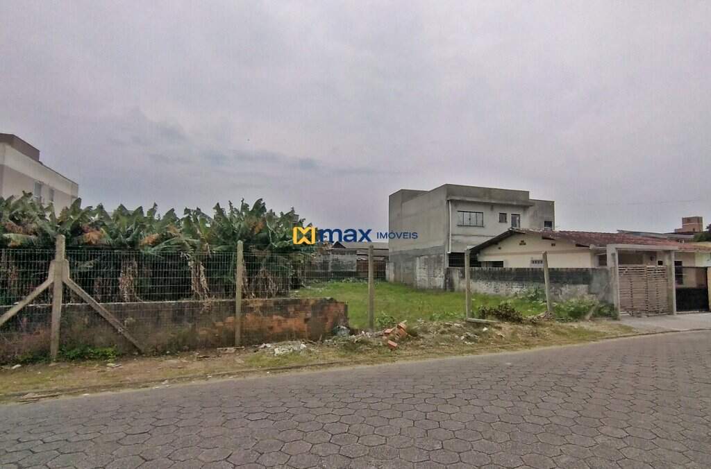 Terreno à venda no Centro: