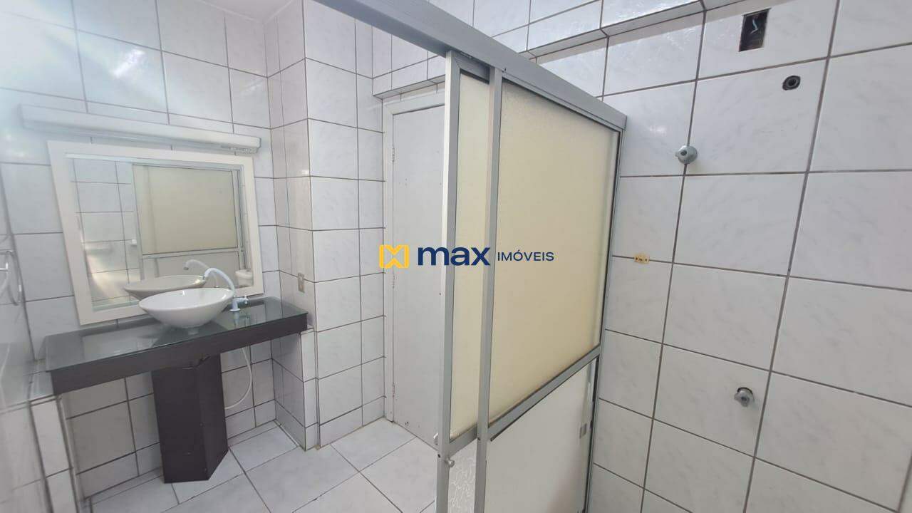 Apartamento para aluguel no Fazenda: Banheiro Suíte