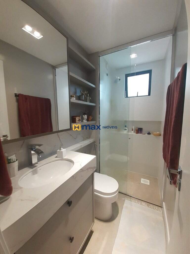 Apartamento à venda no Fazenda: Banheiro suíte