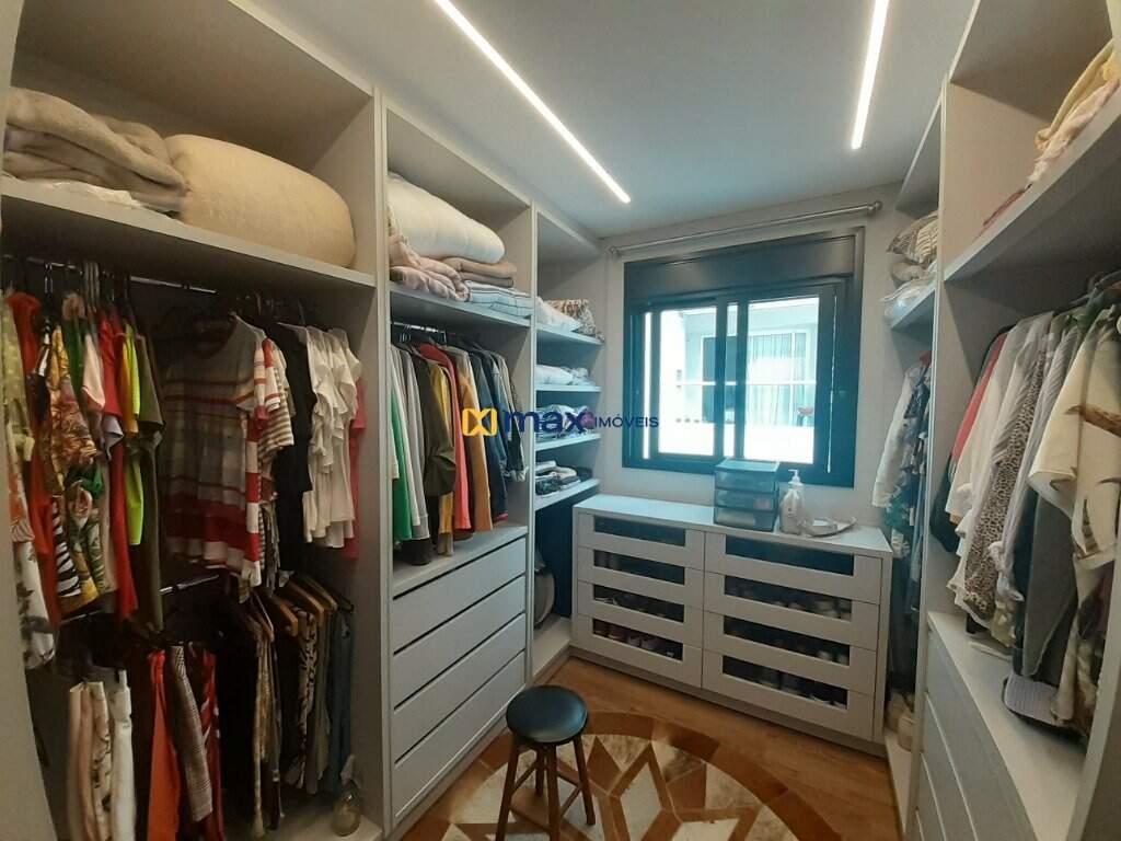 Apartamento à venda no Fazenda: Closet/Dormitório 3
