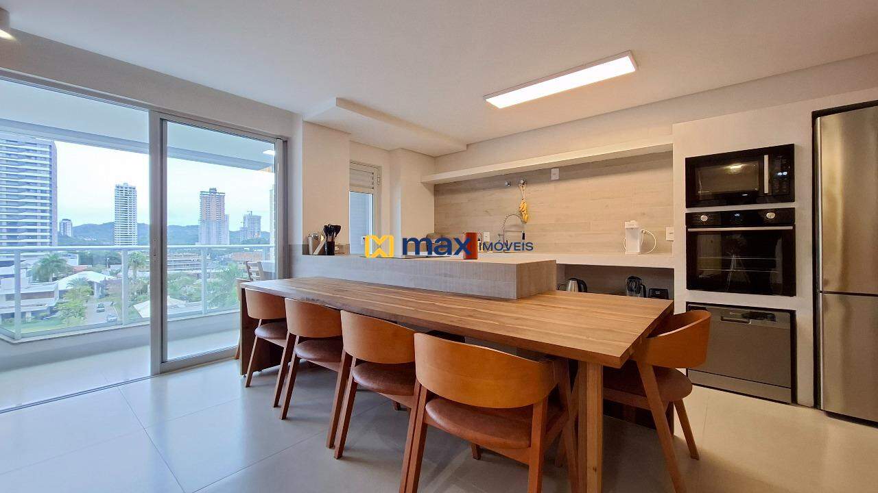 Apartamento à venda no Praia Brava: Living integrado