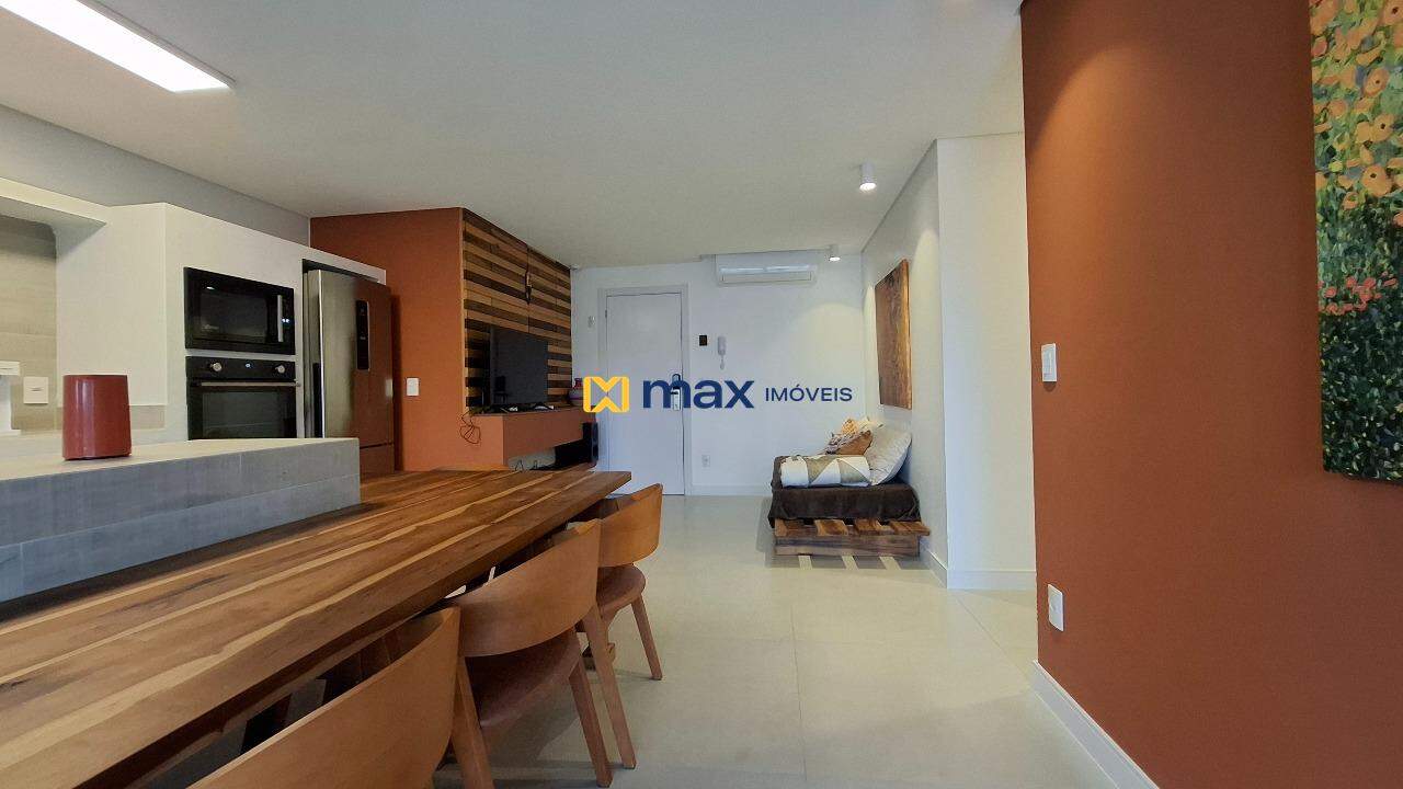 Apartamento à venda no Praia Brava: Living integrado