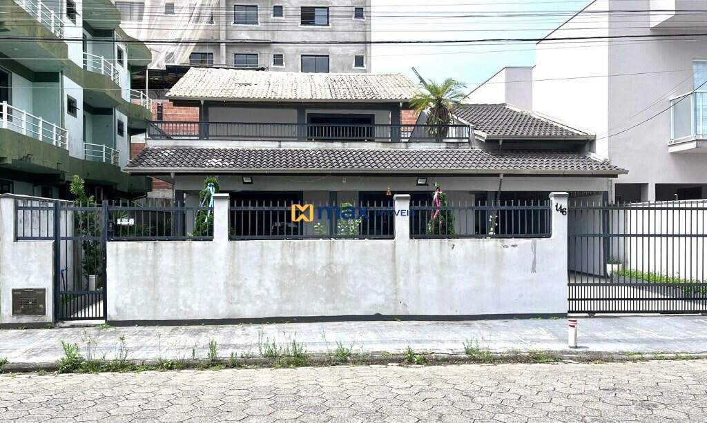 Casa à venda no Centro: Fachada