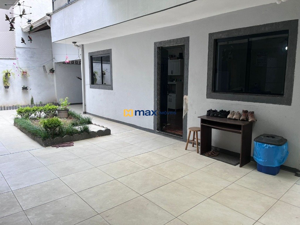 Casa à venda no Centro: Área de circulação