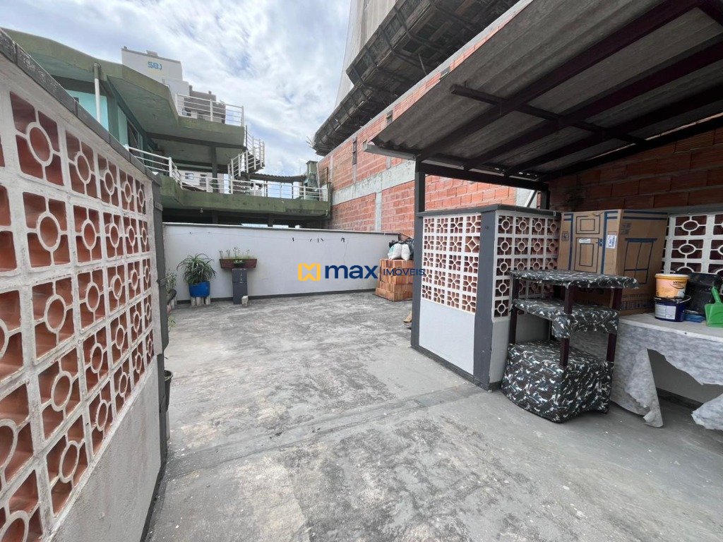 Casa à venda no Centro: Terraço fundos