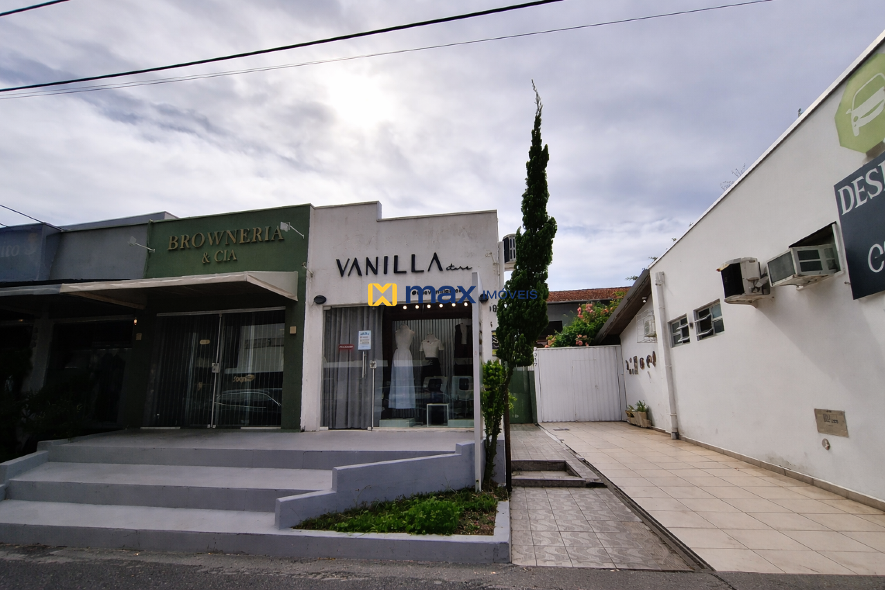 Casa Comercial à venda no Centro: Fachada