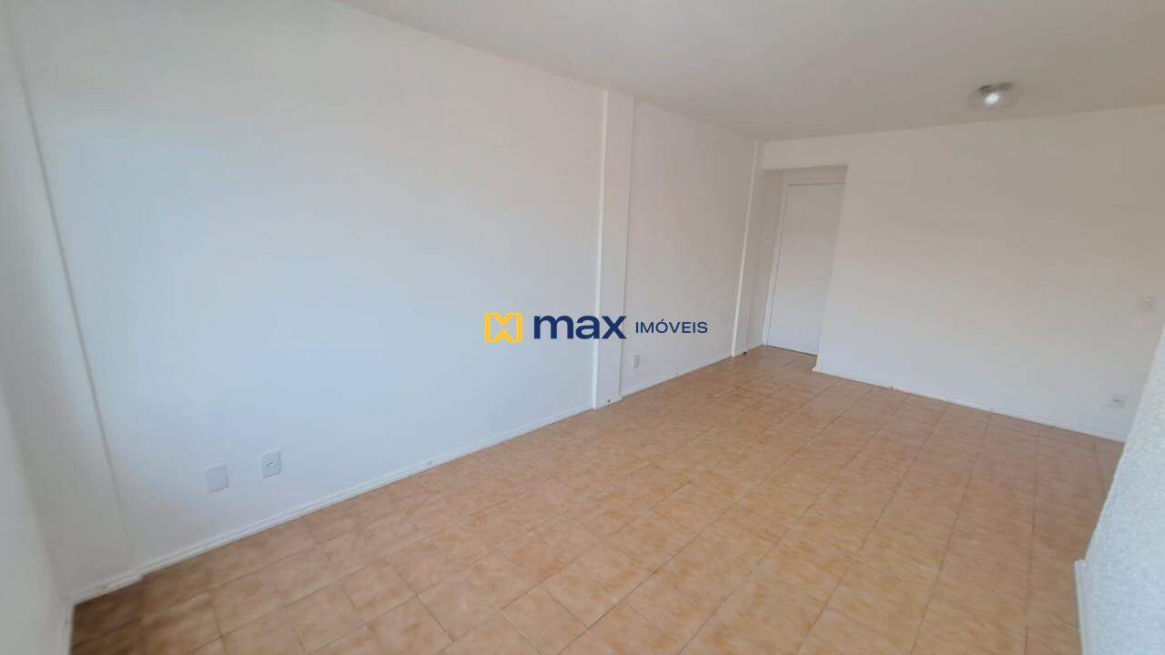 Apartamento para aluguel no Fazenda: Sala de Estar e Jantar