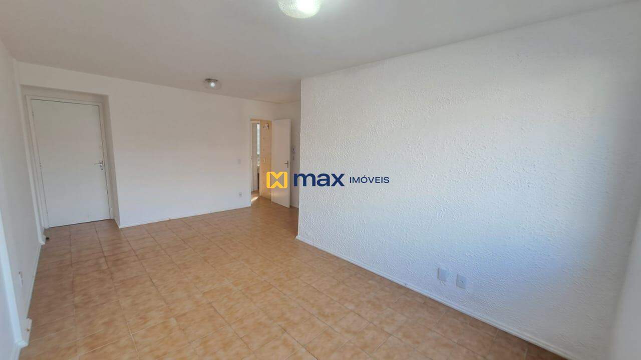 Apartamento para aluguel no Fazenda: Sala de Estar e Jantar