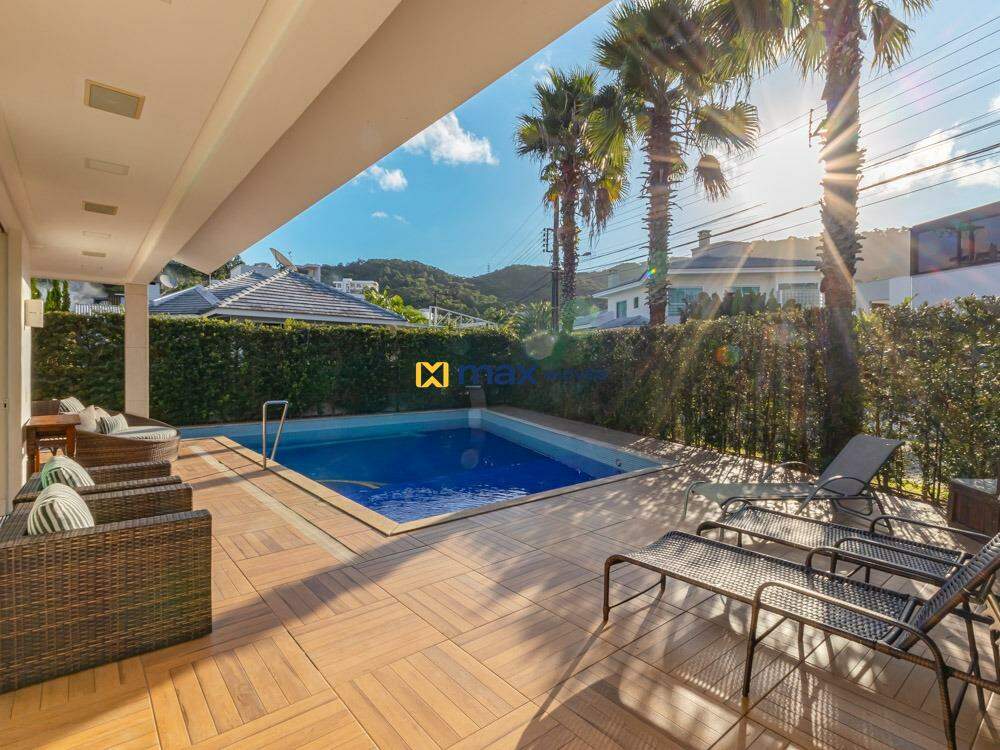 Casa à venda no Praia Brava: Área externa
