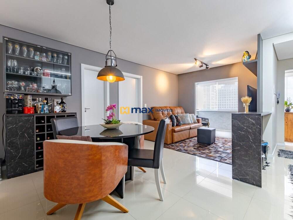 Apartamento à venda no Centro: Living integrado