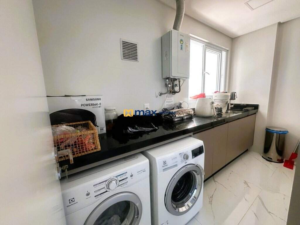 Apartamento à venda no Fazenda: Área de serviço