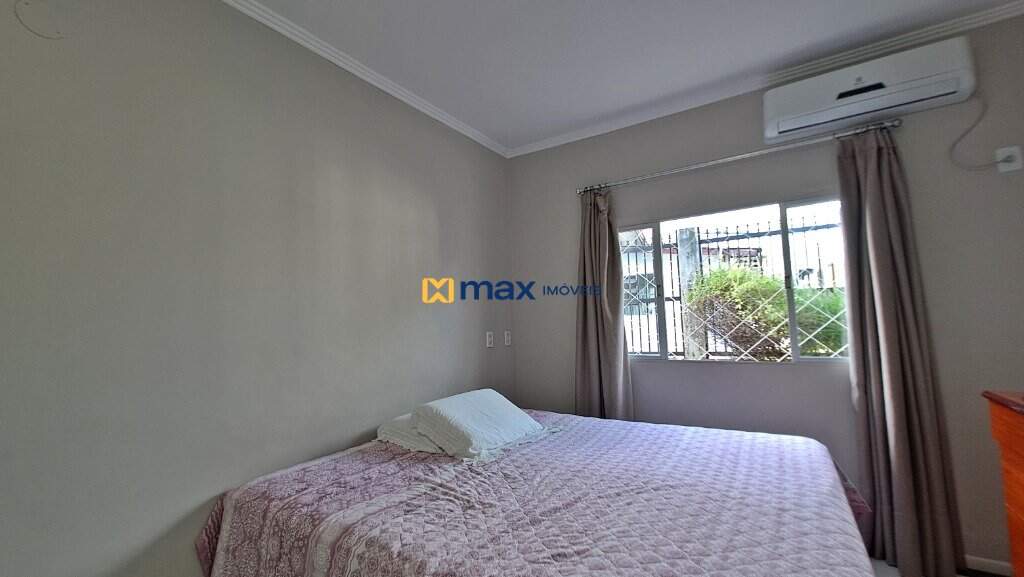 Casa Comercial à venda no Centro: (parte residencial fundos) Dormitório 2