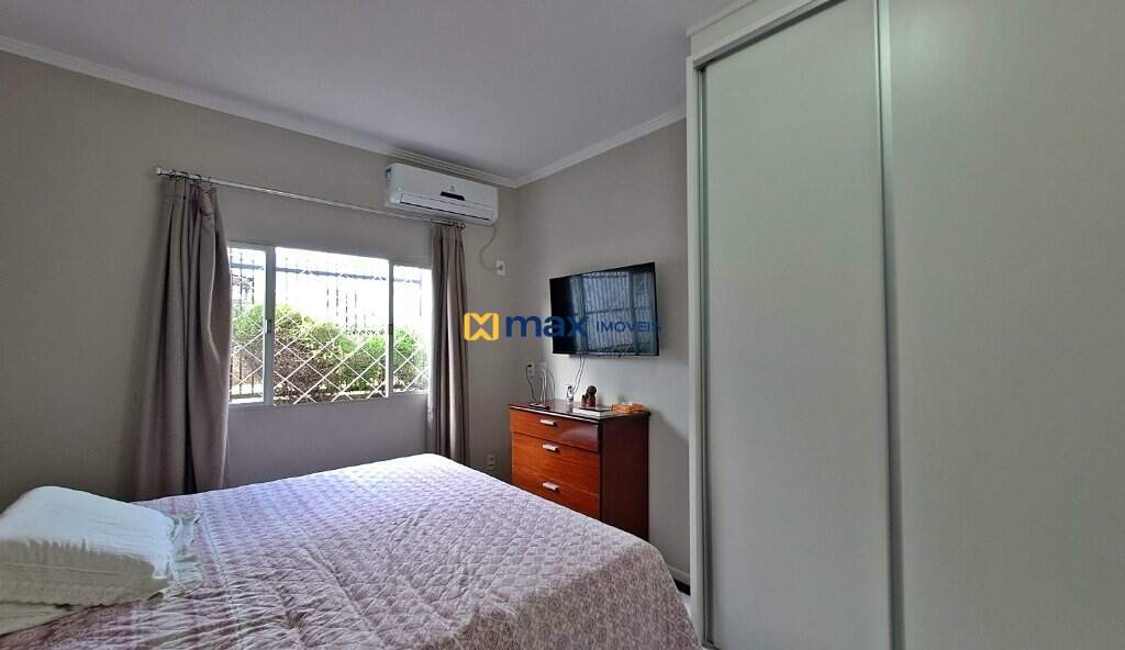 Casa Comercial à venda no Centro: (parte residencial fundos) Dormitório 2