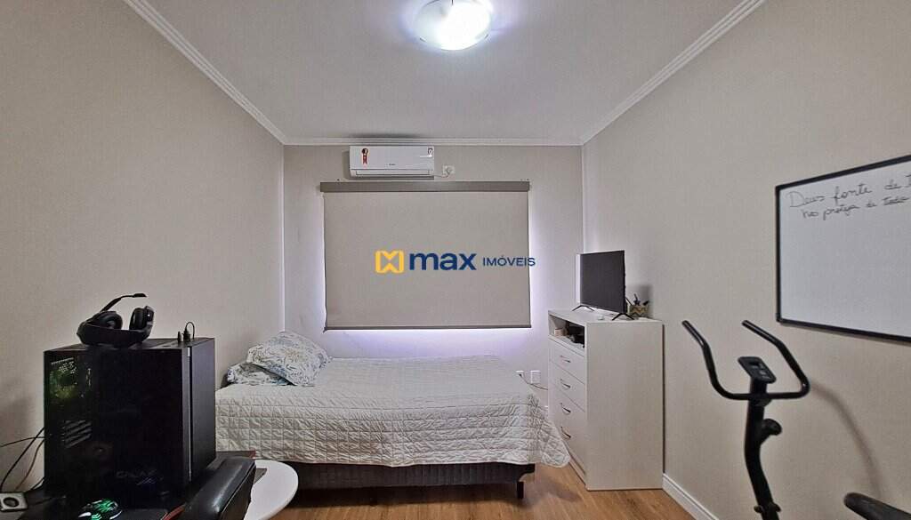 Casa Comercial à venda no Centro: (parte residencial fundos) dormitório 1