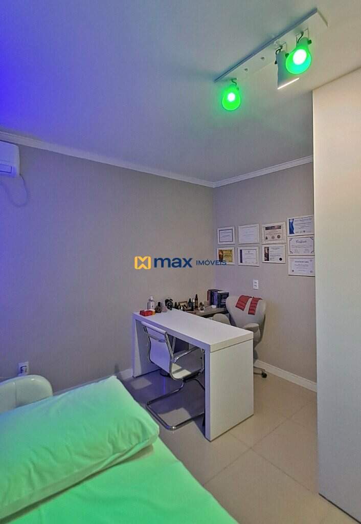 Casa Comercial à venda no Centro: 